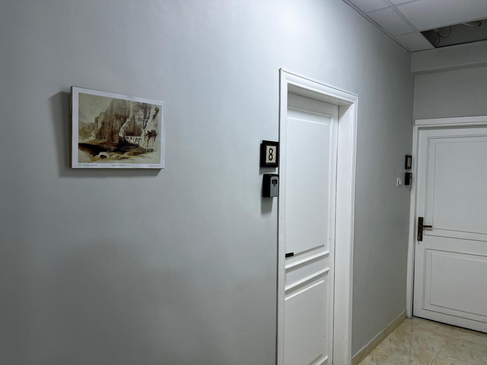 Downtown Inn Madaba Bagian luar foto