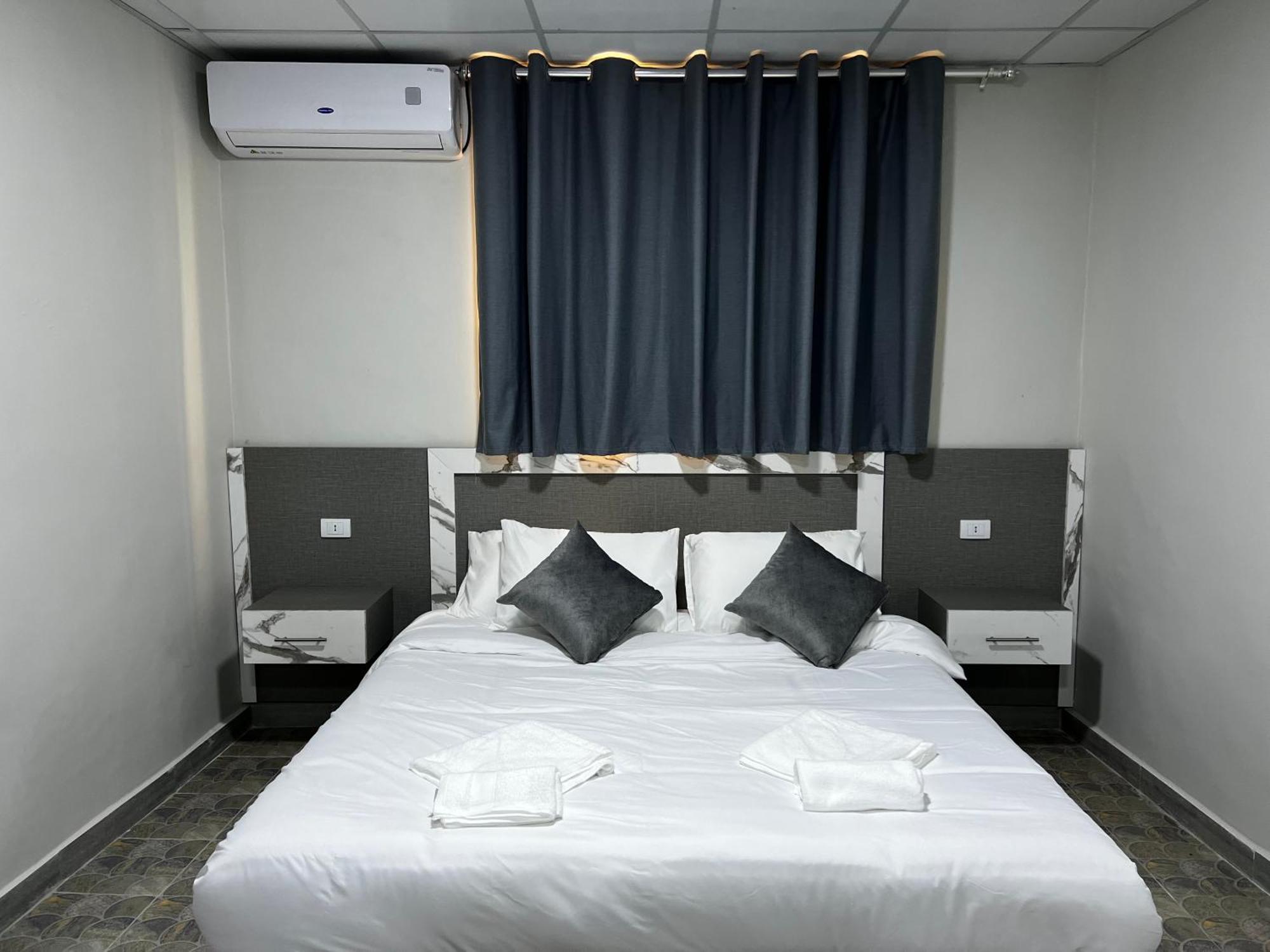 Downtown Inn Madaba Bagian luar foto