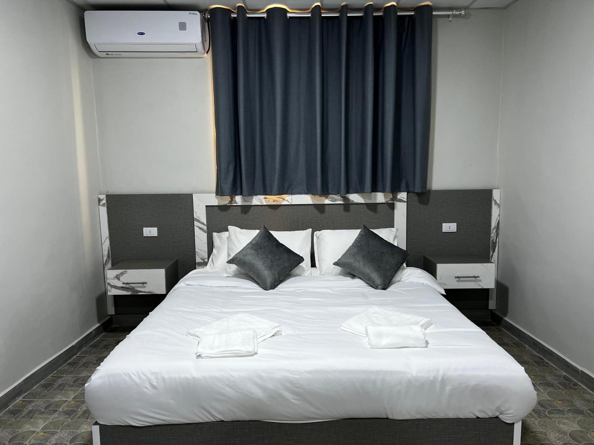 Downtown Inn Madaba Bagian luar foto