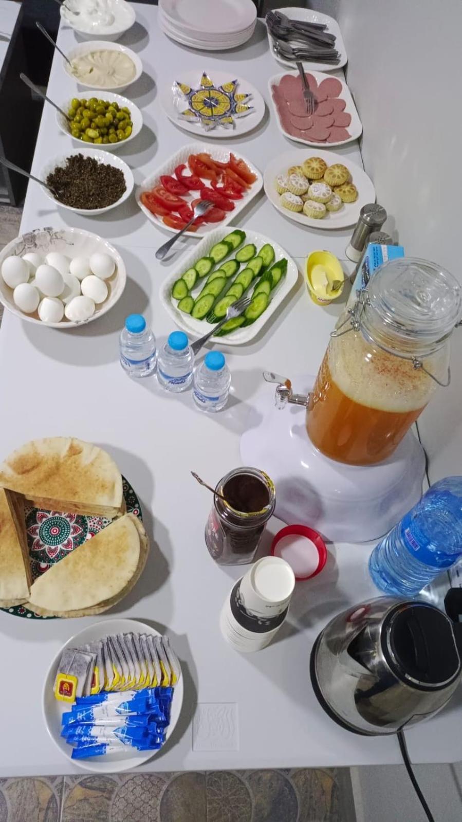 Downtown Inn Madaba Bagian luar foto